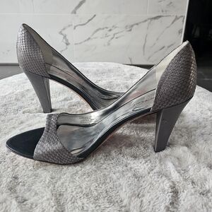 Kenneth Cole Gray Snake Women's Heels 9M NEVER WORN
